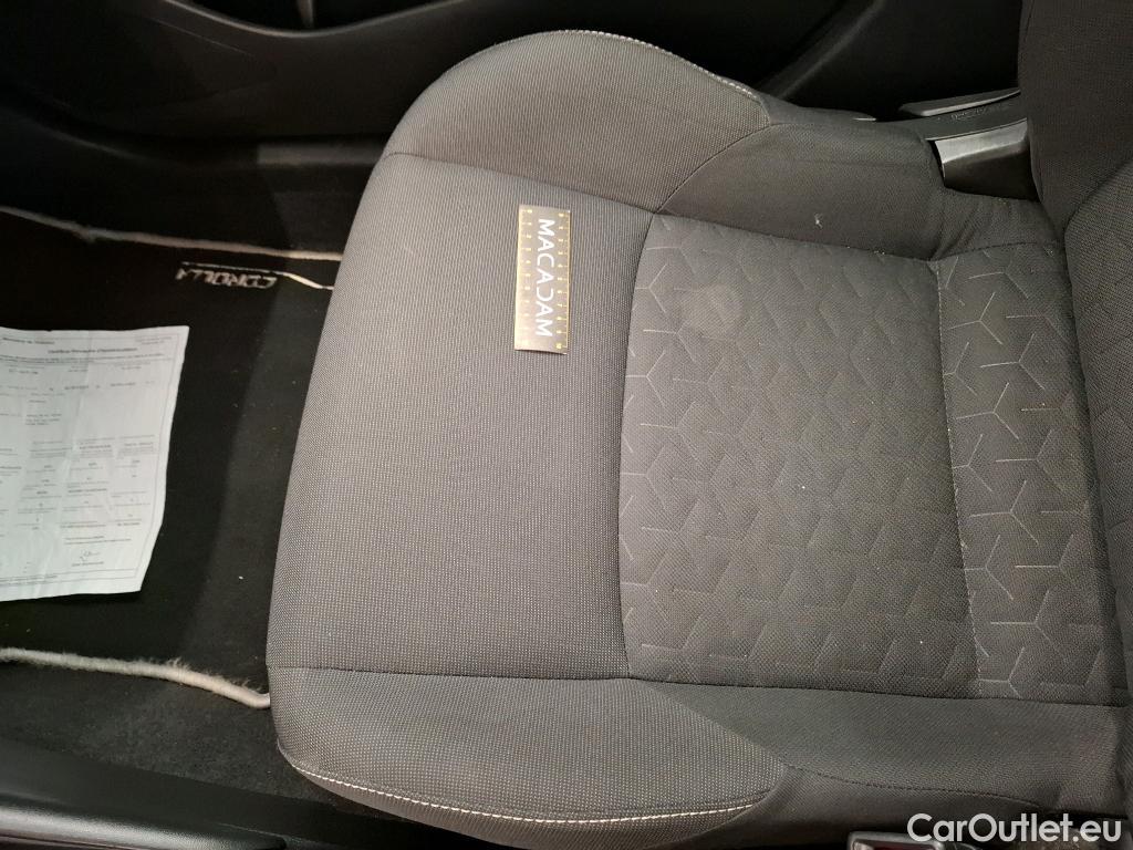  Toyota  Corolla TOYOTA  Touring Sports / 2018 / 5P / Break Hybride 122h Dynamic Business Stage Acad #25