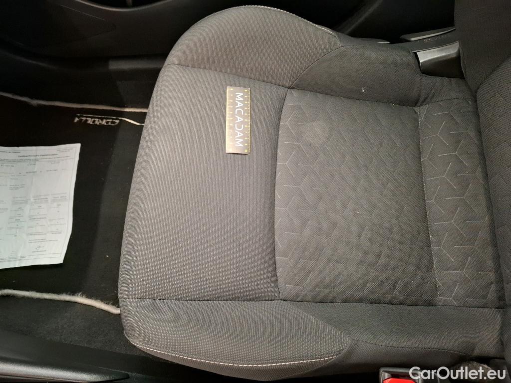  Toyota  Corolla TOYOTA  Touring Sports / 2018 / 5P / Break Hybride 122h Dynamic Business Stage Acad #26