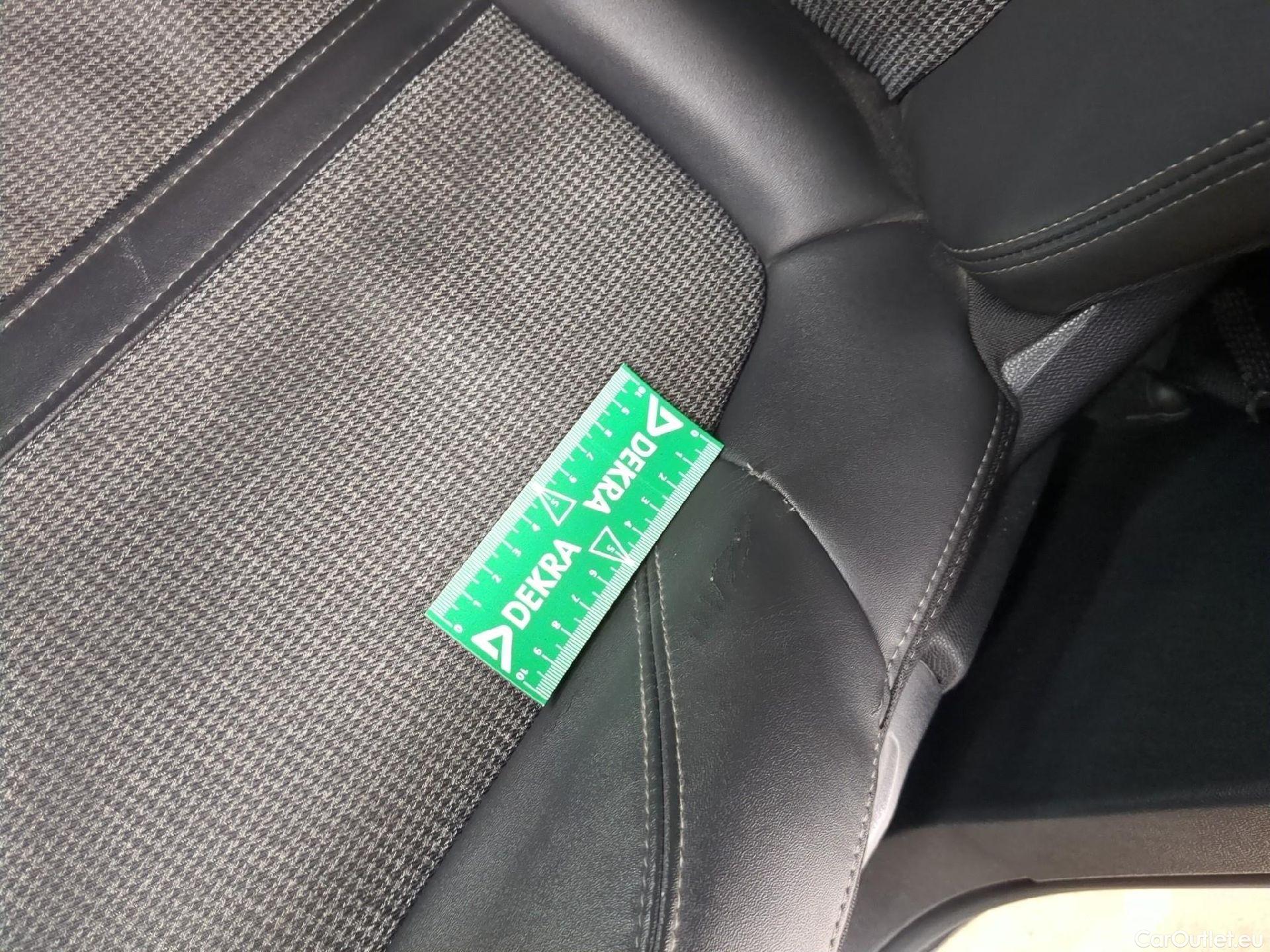  Peugeot  5008  Allure Business 1.5 HDi 130CV BVA8 E6d #2