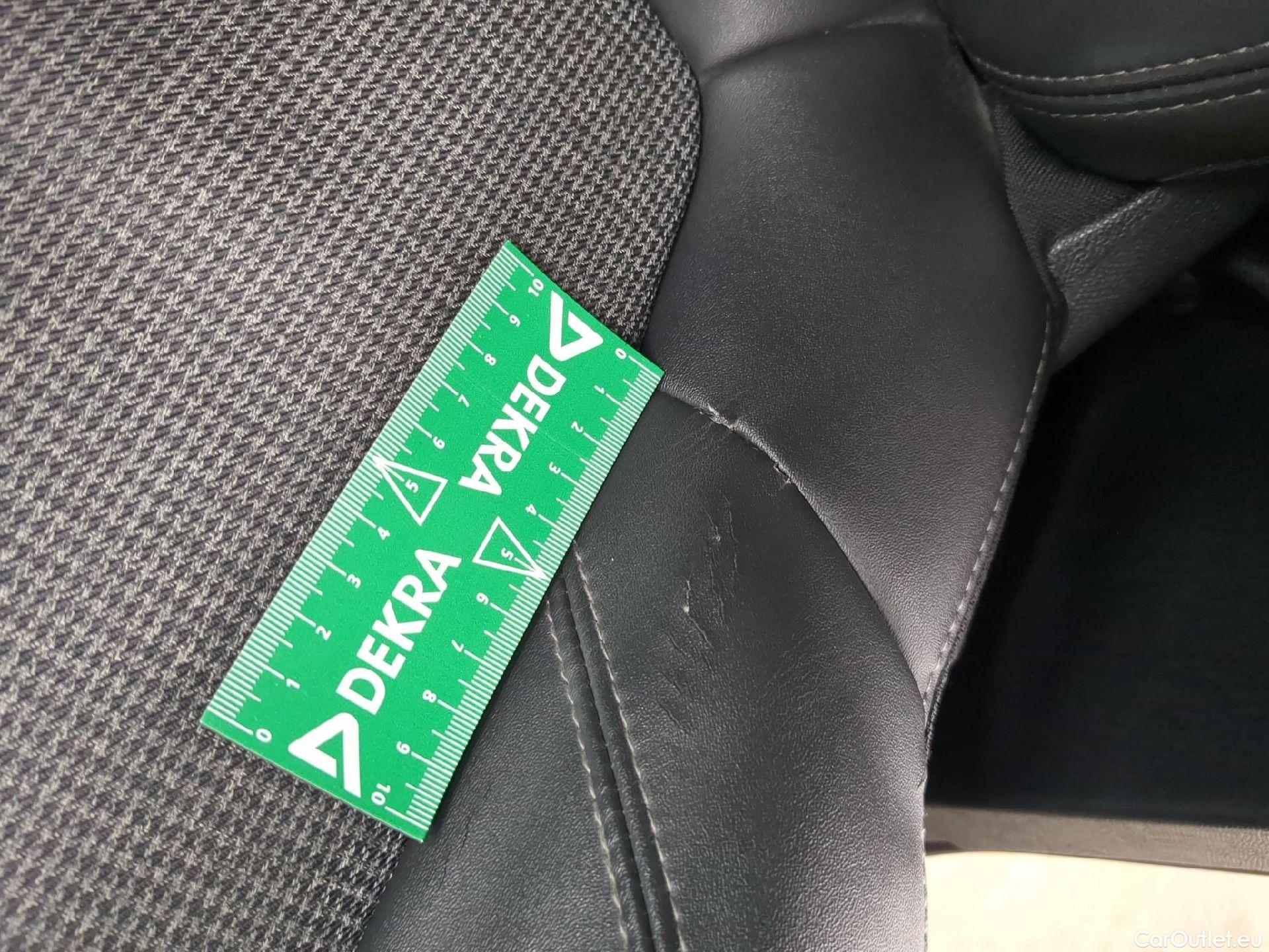  Peugeot  5008  Allure Business 1.5 HDi 130CV BVA8 E6d #1