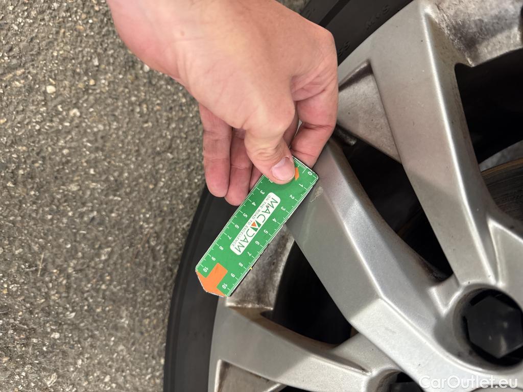  Peugeot  3008  II Active Pack 1.2 PureTech 130CV BVA8 E6d #24