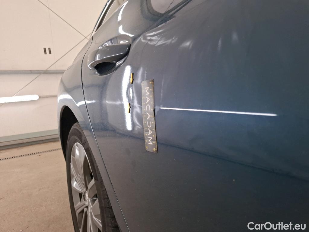  Peugeot  508 PEUGEOT  SW / 2018 / 5P / Break HYBRID 225 E-EAT8 ALLURE BUSINESS #17