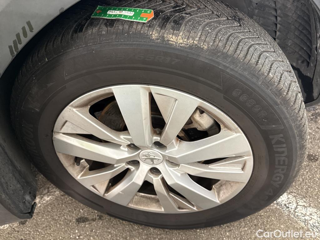  Peugeot  3008  II Active Pack 1.2 PureTech 130CV BVA8 E6d #13