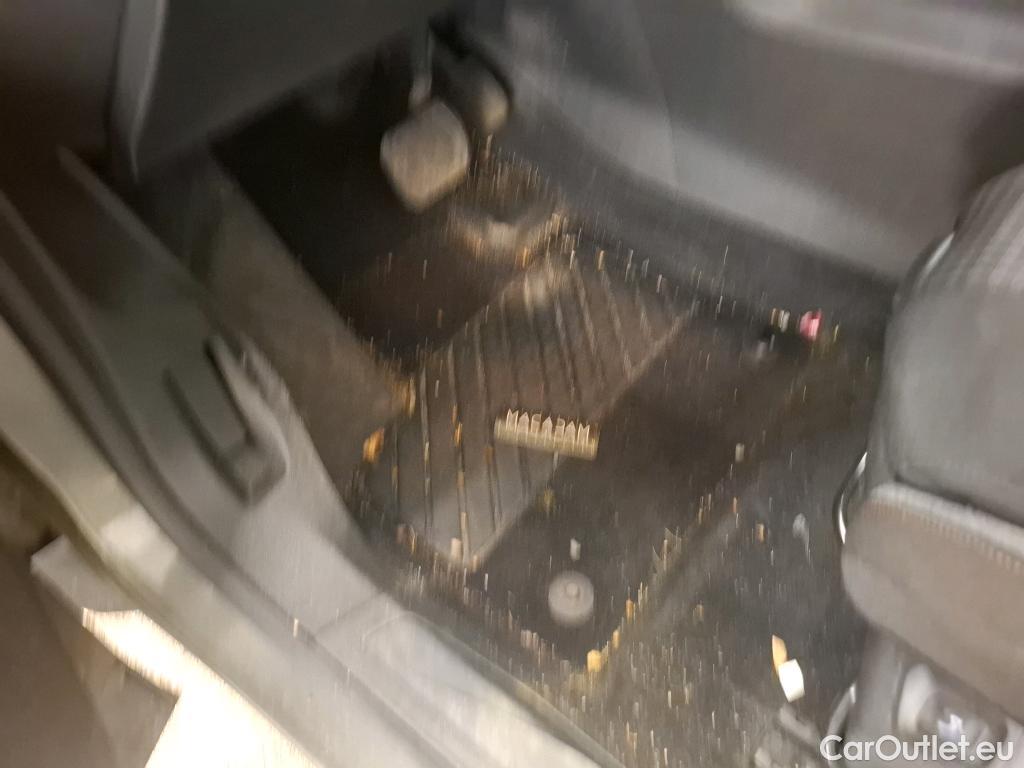  Peugeot  5008  Active Business 1.5 HDi 130CV BVA8 E6d #25