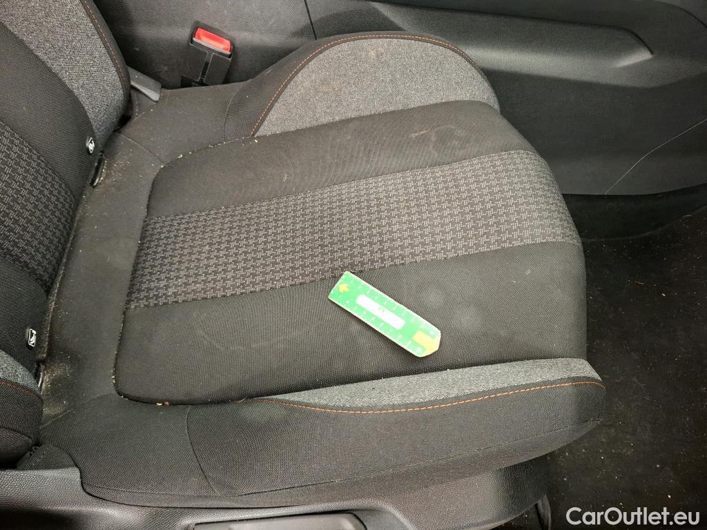  Peugeot  3008  Active Pack 1.5 HDi 130CV BVA8 E6d #19