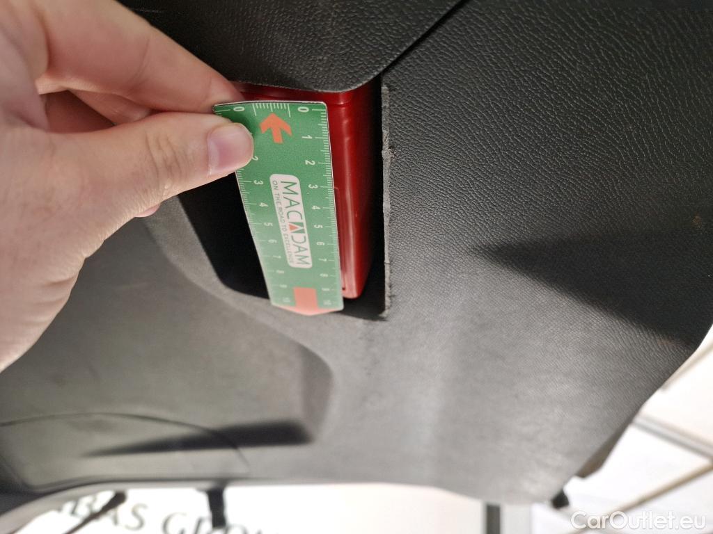  Peugeot  3008  Active Pack 1.5 HDi 130CV BVA8 E6d #25