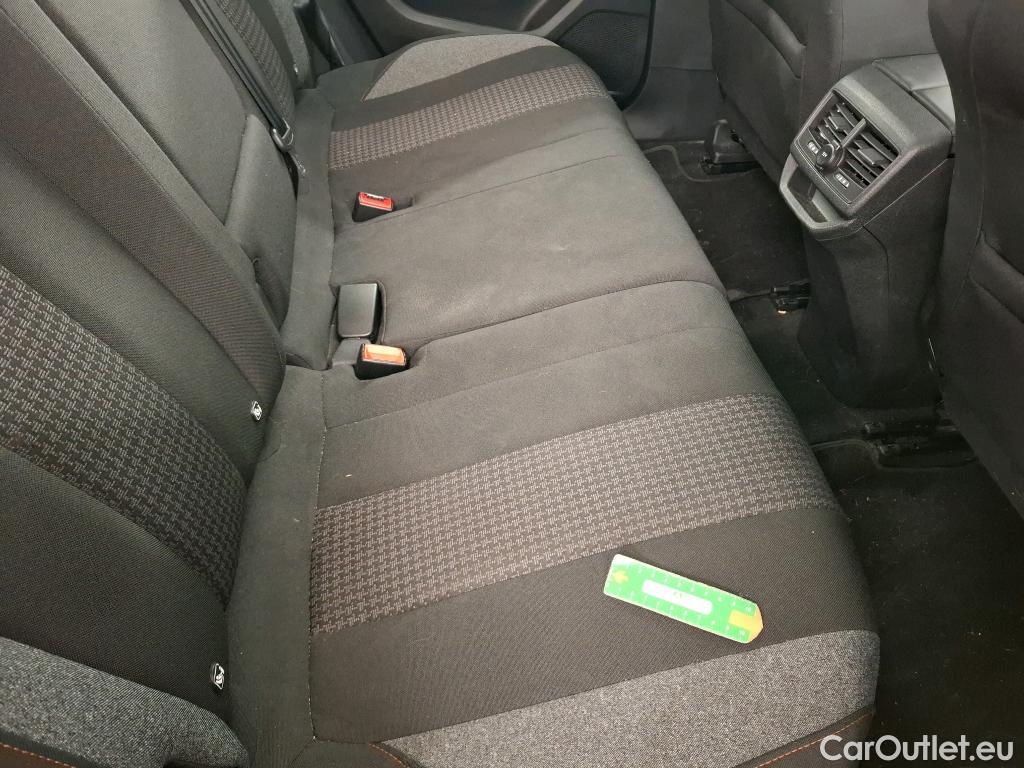  Peugeot  3008  Active Pack 1.5 HDi 130CV BVA8 E6d #20