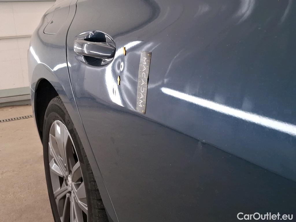  Peugeot  508 PEUGEOT  SW / 2018 / 5P / Break HYBRID 225 E-EAT8 ALLURE BUSINESS #15