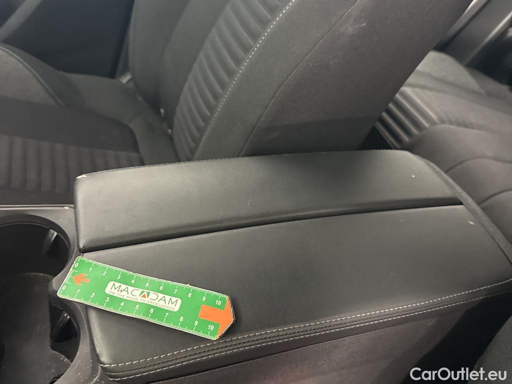  Peugeot  3008  II Active Pack 1.2 PureTech 130CV BVA8 E6d #10