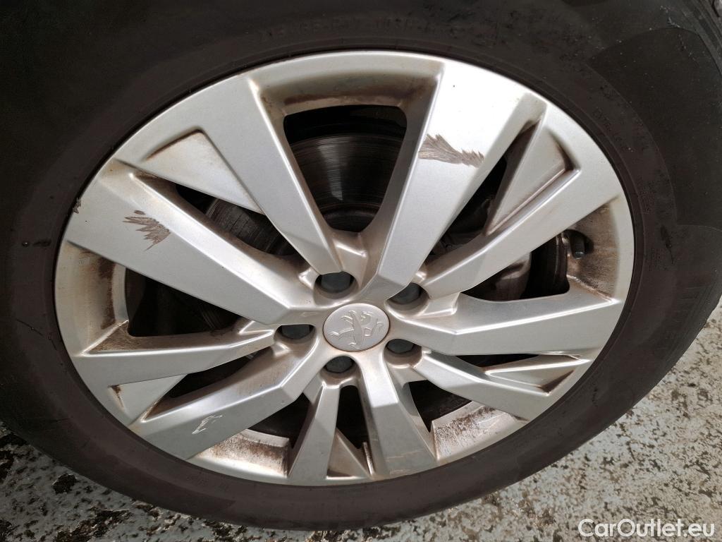  Peugeot  3008  Active Pack 1.5 HDi 130CV BVA8 E6d #14