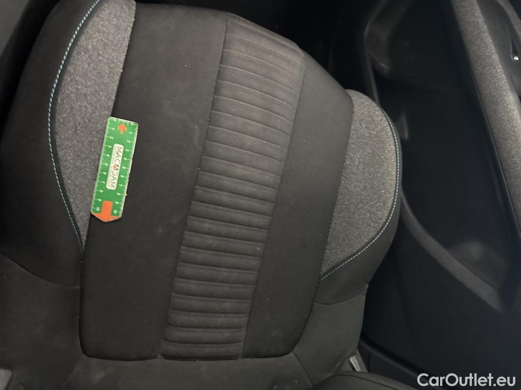  Peugeot  3008  II Active Pack 1.2 PureTech 130CV BVA8 E6d #40