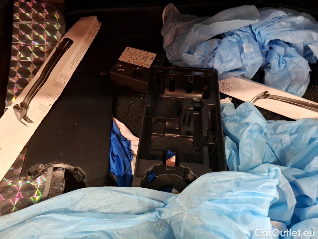  Peugeot  3008  Active Pack 1.5 HDi 130CV BVA8 E6d #18