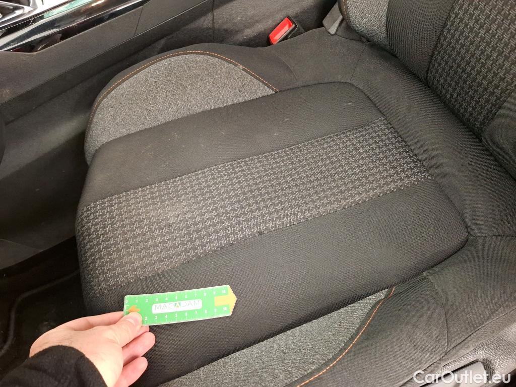  Peugeot  3008  Active Pack 1.5 HDi 130CV BVA8 E6d #34