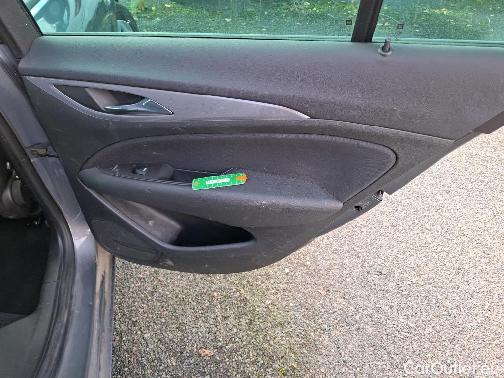  Opel  Insignia  B Sports Tourer Business Elegance 1.6 CDTI 135CV BVA6 E6dT #44