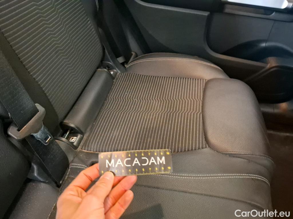  Mercedes  GLB MERCEDES-BENZ  / 2019 / 5P / SUV  200 d Progressive Line #17