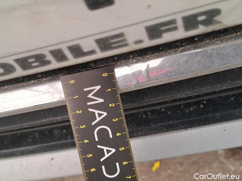  Volkswagen  Tiguan VOLKSWAGEN  / 2020 / 5P / SUV 2.0 TDI 150 DSG7 Elegance Exclusive #9