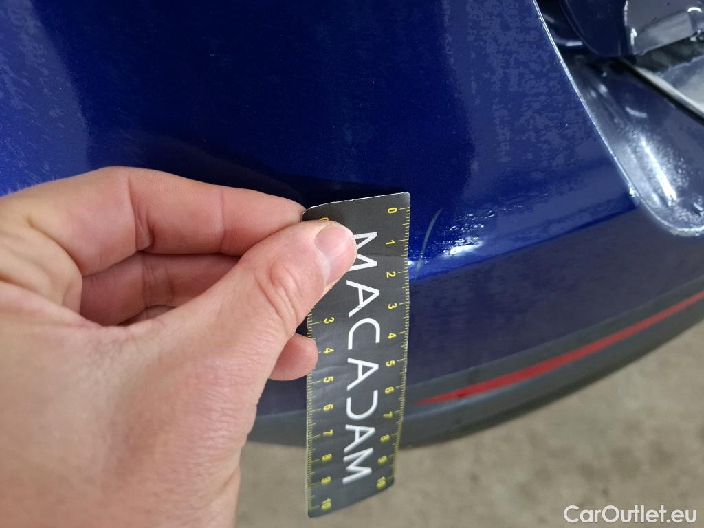  Mercedes  GLB MERCEDES-BENZ  / 2019 / 5P / SUV  200 d Progressive Line #38