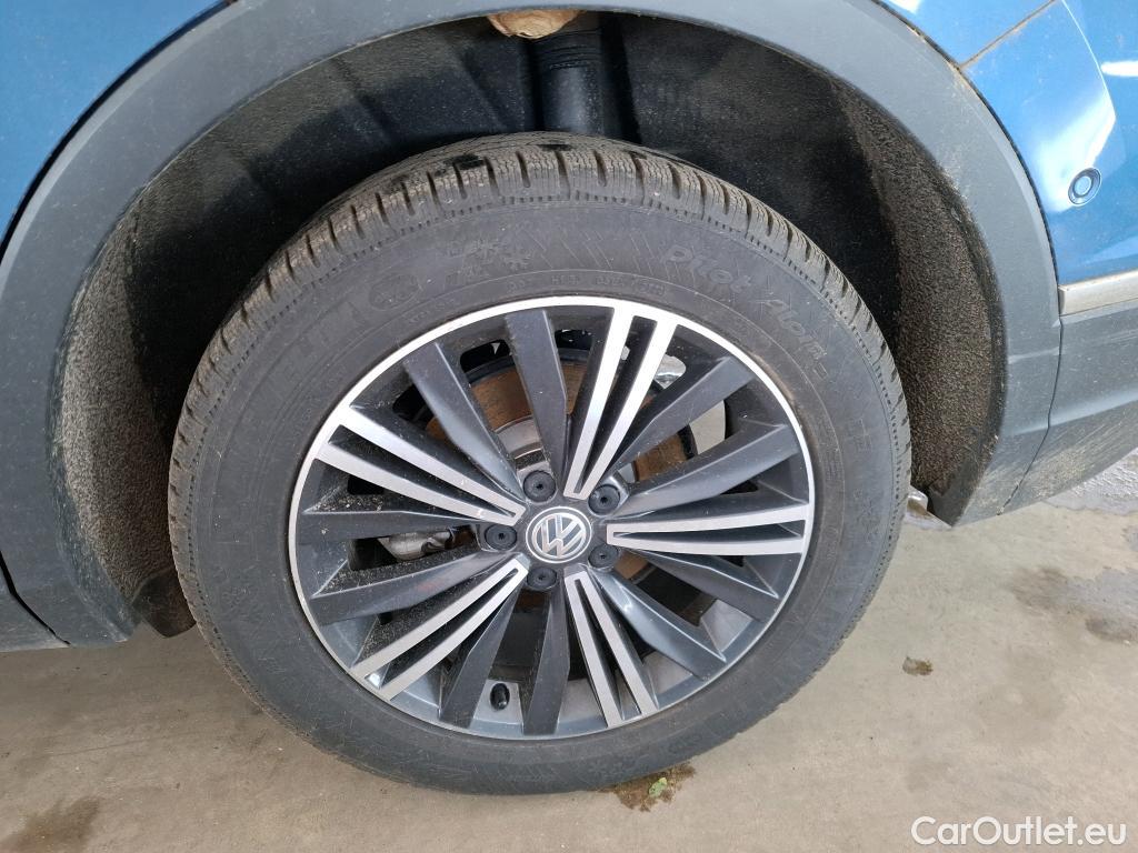  Volkswagen  Tiguan VOLKSWAGEN  Allspace  2017  5P  SUV 2 0 TDI 150 DSG7 Carat Exclusive #12