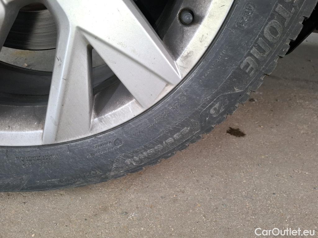  Volkswagen  Tiguan VOLKSWAGEN  / 2020 / 5P / SUV 2.0 TDI 150 DSG7 Elegance Exclusive #20