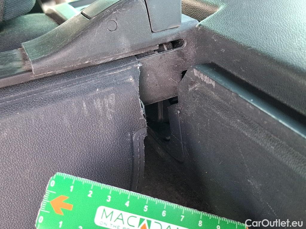  Opel  Insignia  B Sports Tourer Business Elegance 1.6 CDTI 135CV BVA6 E6dT #21