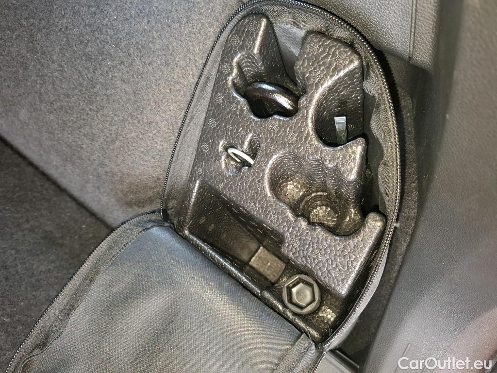  Volkswagen  Tiguan VOLKSWAGEN  / 2020 / 5P / SUV 2.0 TDI 150 DSG7 Elegance Exclusive #14