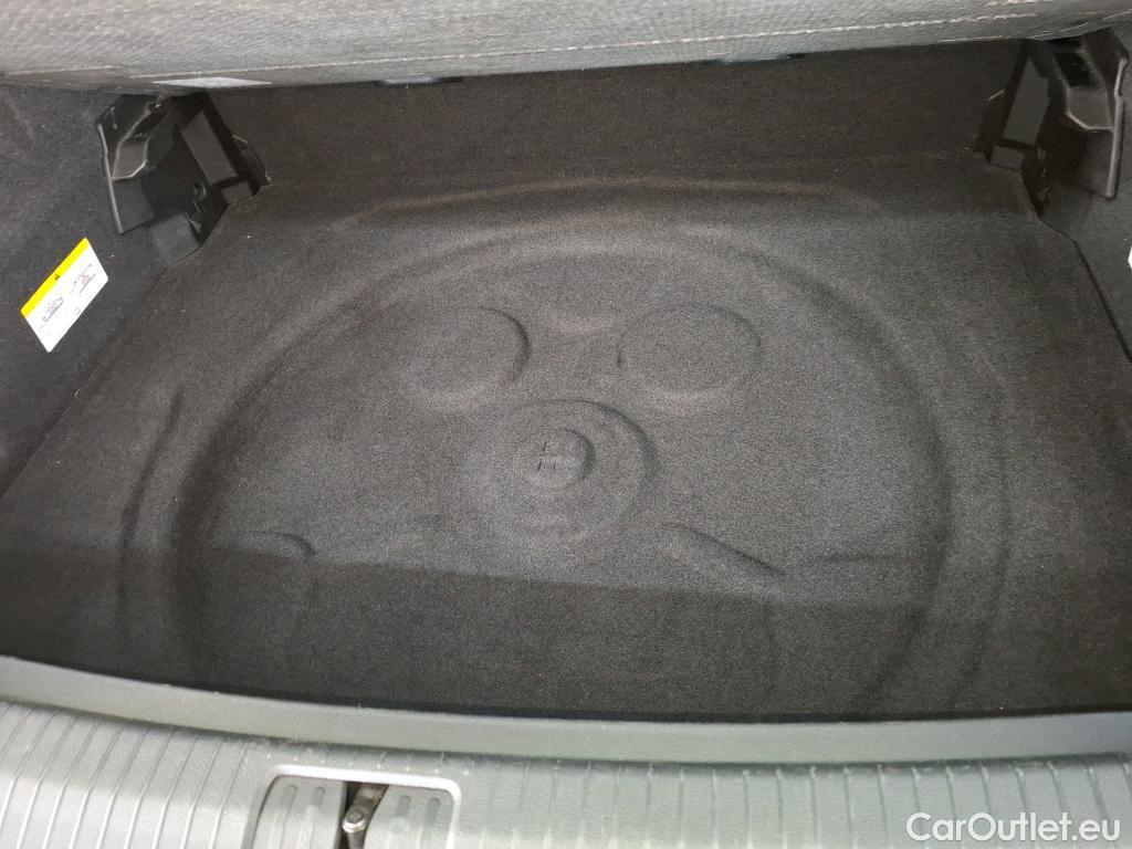  Volkswagen  Tiguan VOLKSWAGEN  / 2020 / 5P / SUV 2.0 TDI 150 DSG7 Elegance Exclusive #26