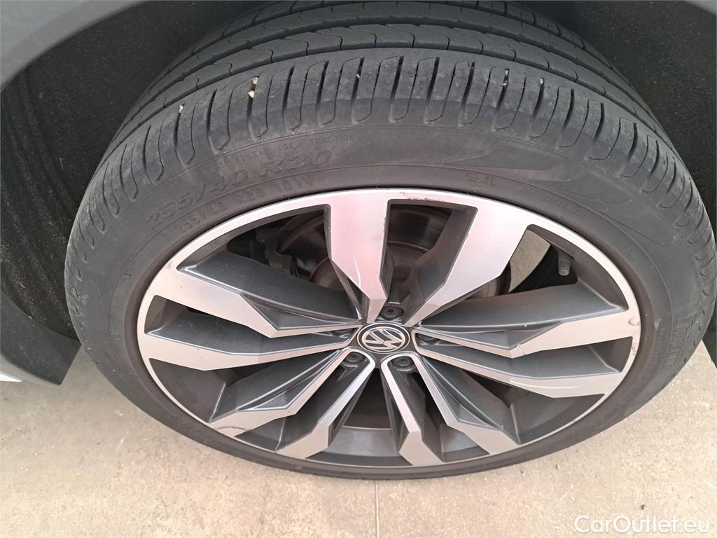  Volkswagen  Tiguan  5p SUV 2.0 TDI 150 DSG7 Carat #10