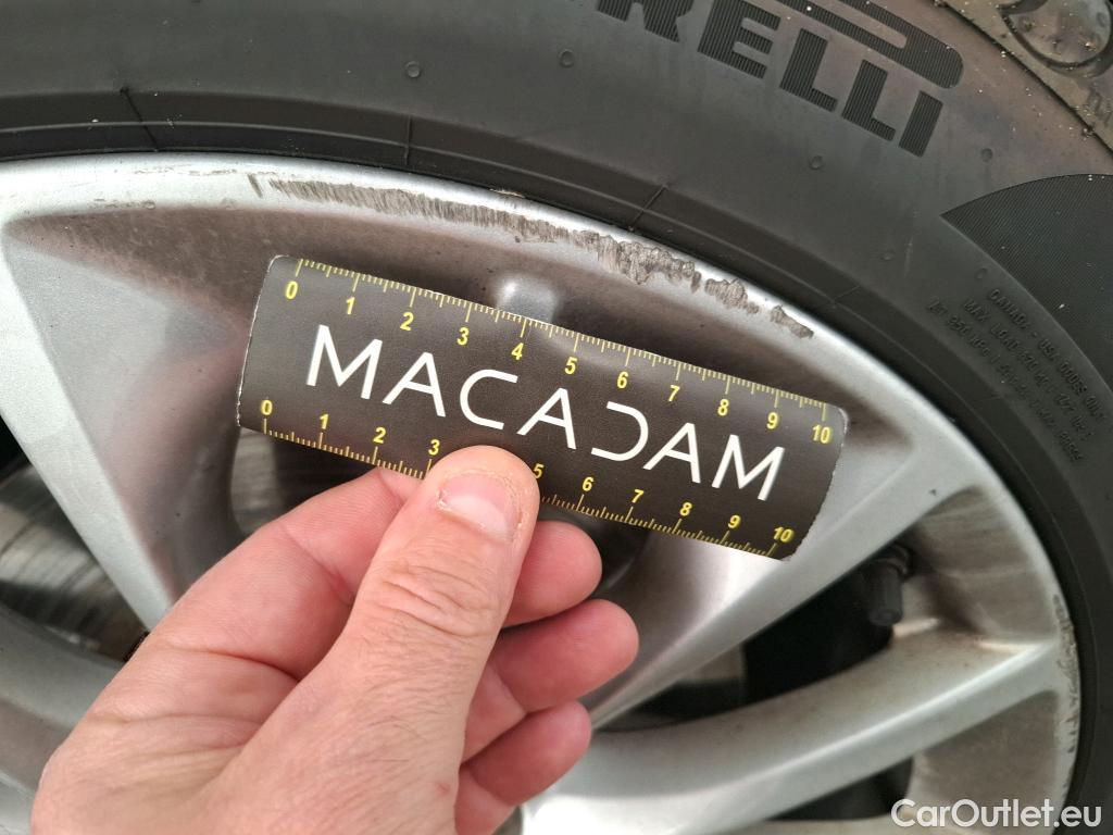  Bmw  Serie 1 BMW Série 1 / 2019 / 5P / Berline 1.5 116D DKG7 Business Design #25