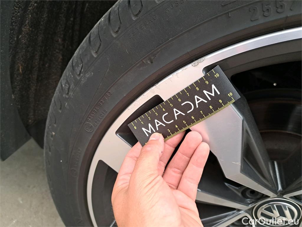  Volkswagen  Tiguan  5p SUV 2.0 TDI 150 DSG7 Carat #33