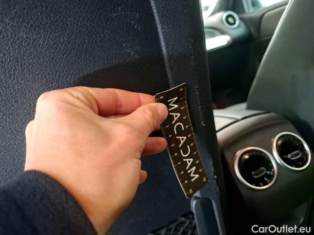  Mercedes  GLB MERCEDES-BENZ  / 2019 / 5P / SUV  200 d Progressive Line #2