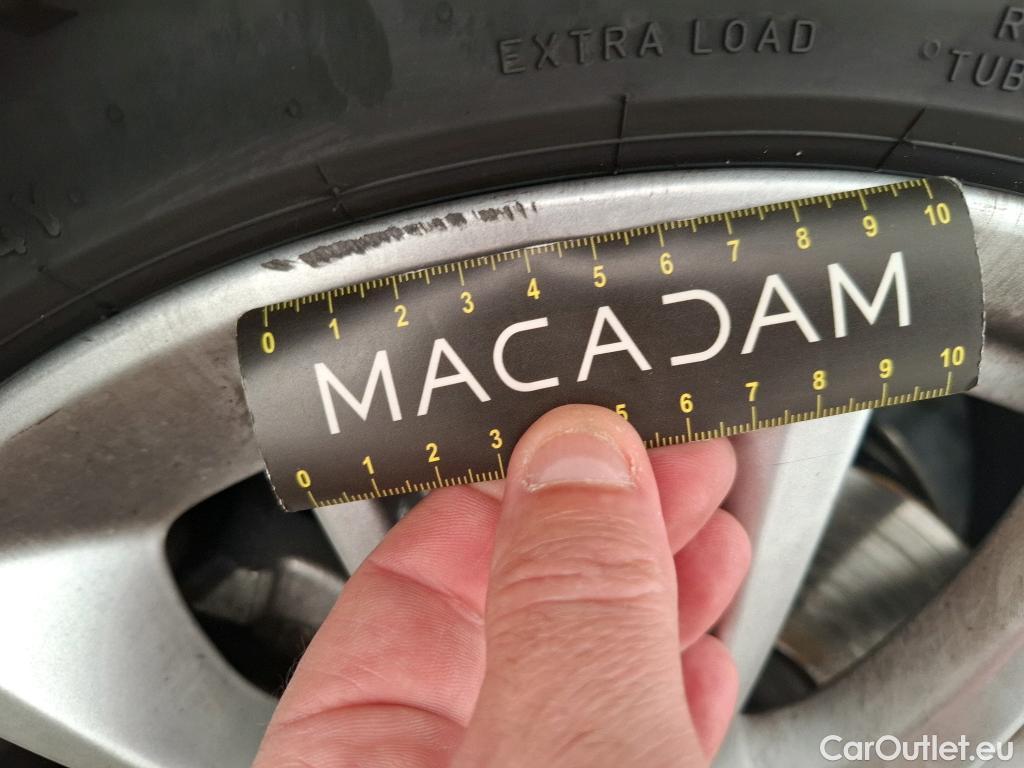  Bmw  Serie 1 BMW Série 1 / 2019 / 5P / Berline 1.5 116D DKG7 Business Design #24