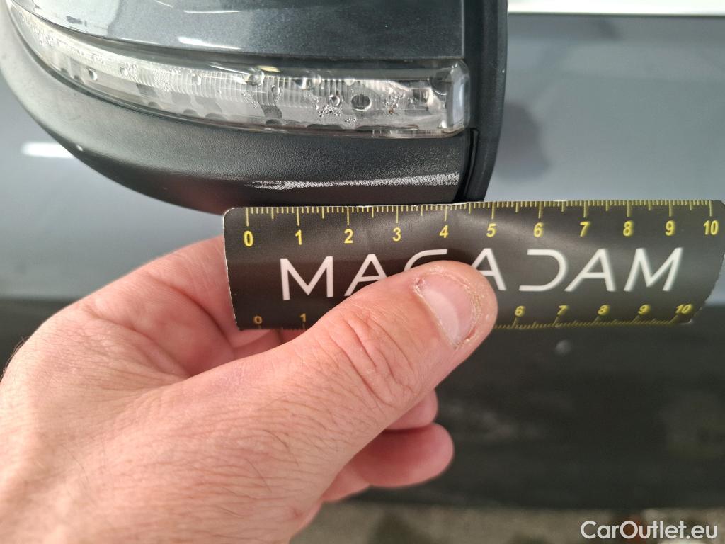  Bmw  Serie 1 BMW Série 1 / 2019 / 5P / Berline 1.5 116D DKG7 Business Design #44