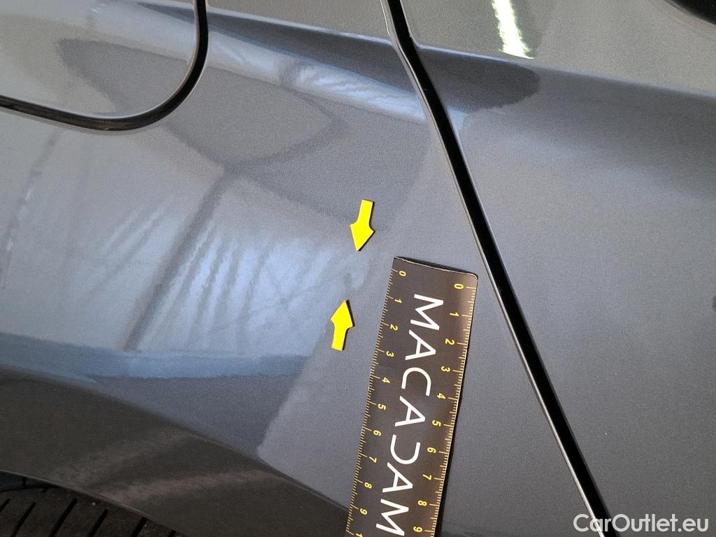  Bmw  Serie 1 BMW Série 1 / 2019 / 5P / Berline 1.5 116D DKG7 Business Design #54