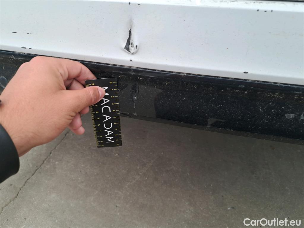  Volkswagen  Tiguan  5p SUV 2.0 TDI 150 DSG7 Carat #8