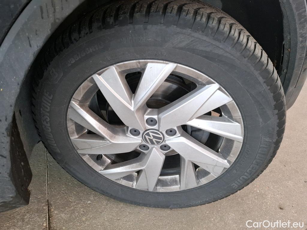  Volkswagen  Tiguan VOLKSWAGEN  / 2020 / 5P / SUV 2.0 TDI 150 DSG7 Elegance Exclusive #27