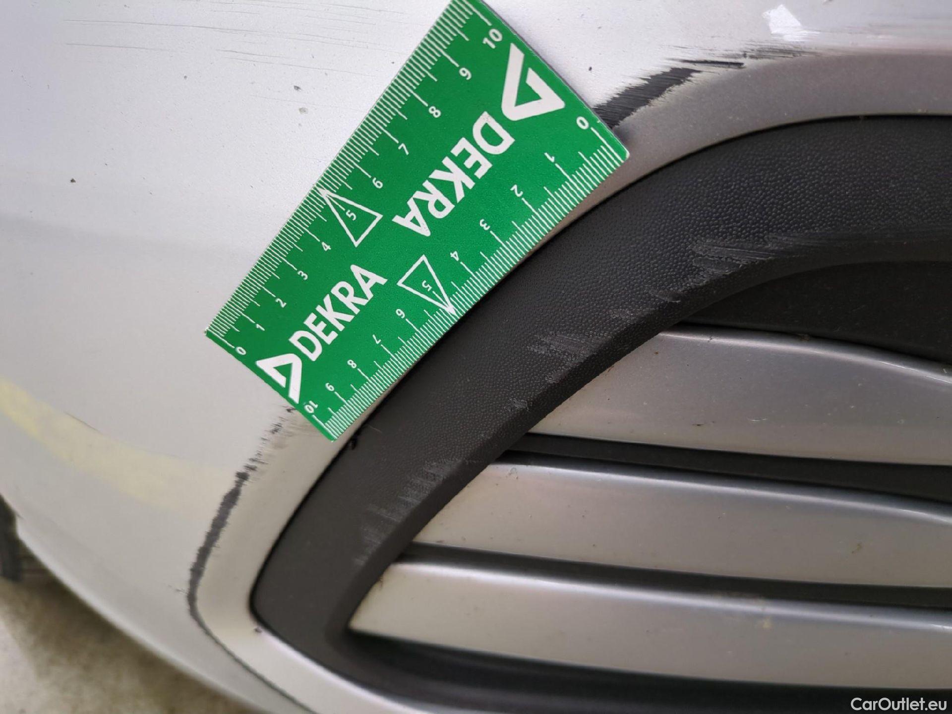  Volkswagen  Golf  VOLKSWAGEN / 2020 / 5P / Berline 2.0 TDI SCR 115 DSG7 Life Busi #19