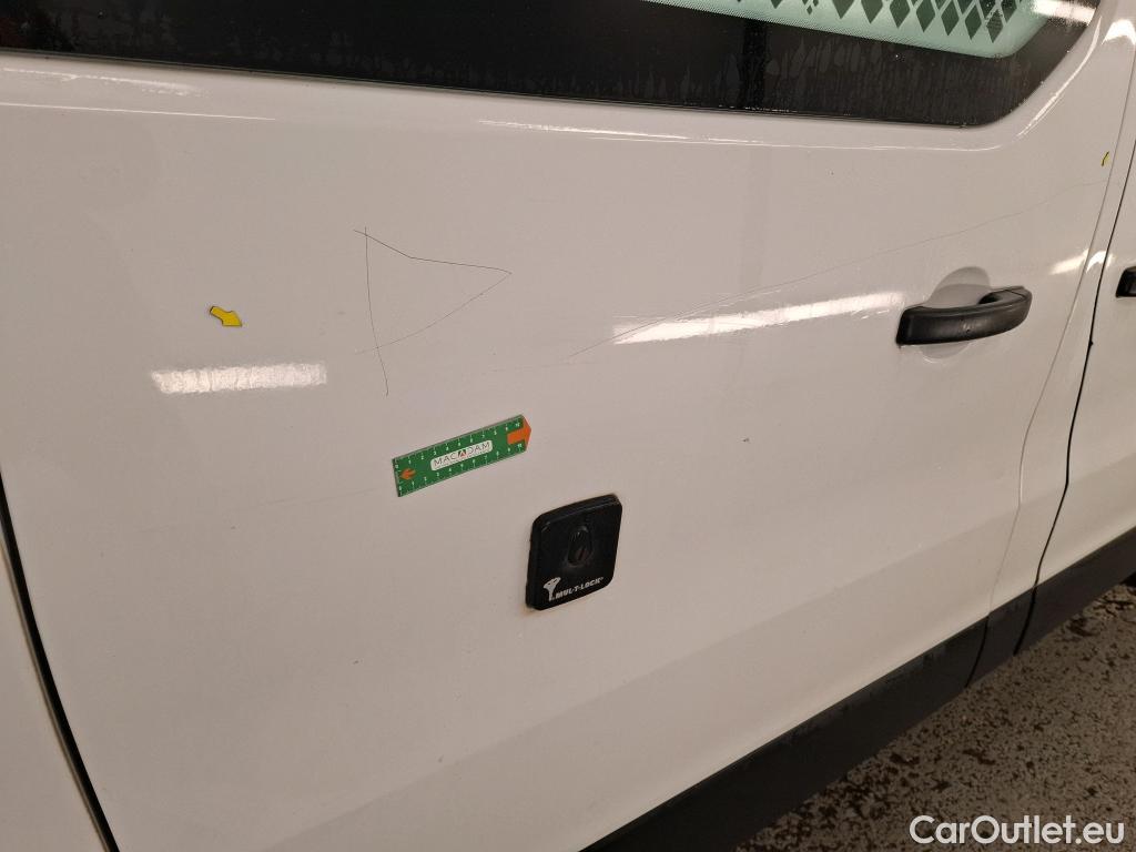  Renault  Trafic RENAULT  / 2019 / 4P / Fourgon tole FG GCF L1H1 1000 Energy dCi 145 EDC #12