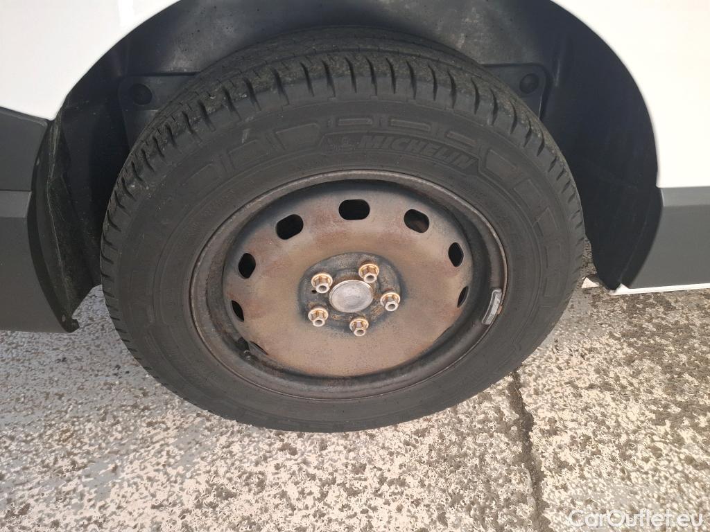  Renault  Trafic  III Fourgon Grand Confort L2H1 1200 1.6 dCi 125CV BVM6 E6 #48