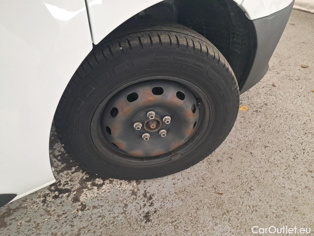  Renault  Trafic  III Fourgon Grand Confort L2H1 1200 1.6 dCi 125CV BVM6 E6 #49