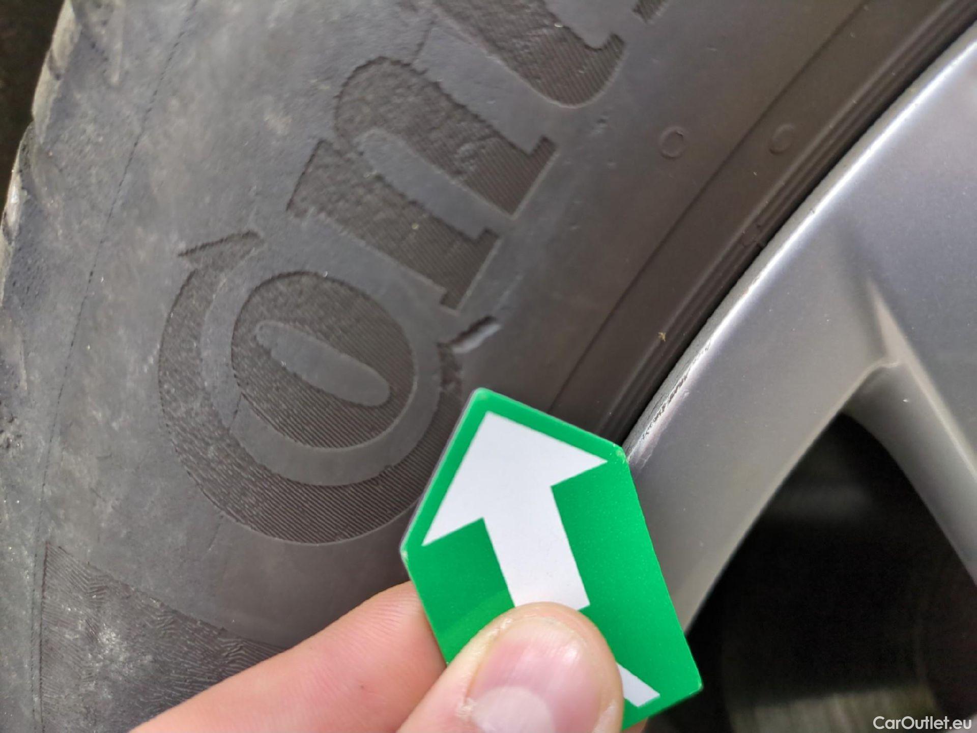  Volkswagen  Golf  VOLKSWAGEN / 2020 / 5P / Berline 2.0 TDI SCR 115 DSG7 Life Busi #5