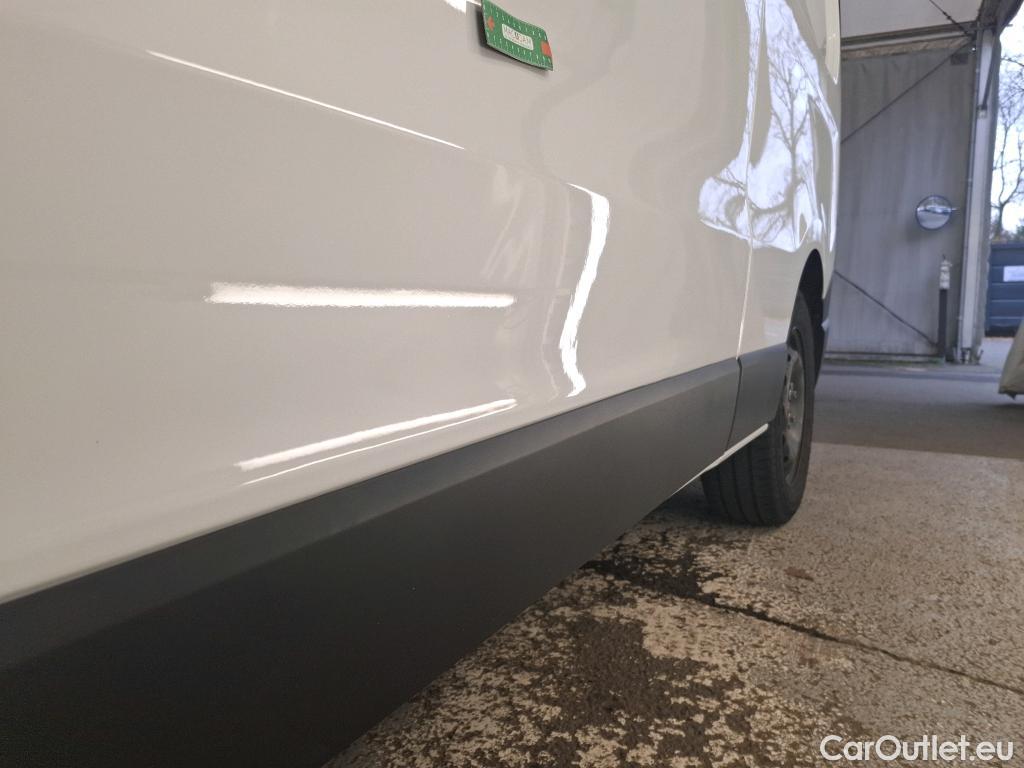  Renault  Trafic  III Fourgon Grand Confort L2H1 1200 1.6 dCi 125CV BVM6 E6 #21