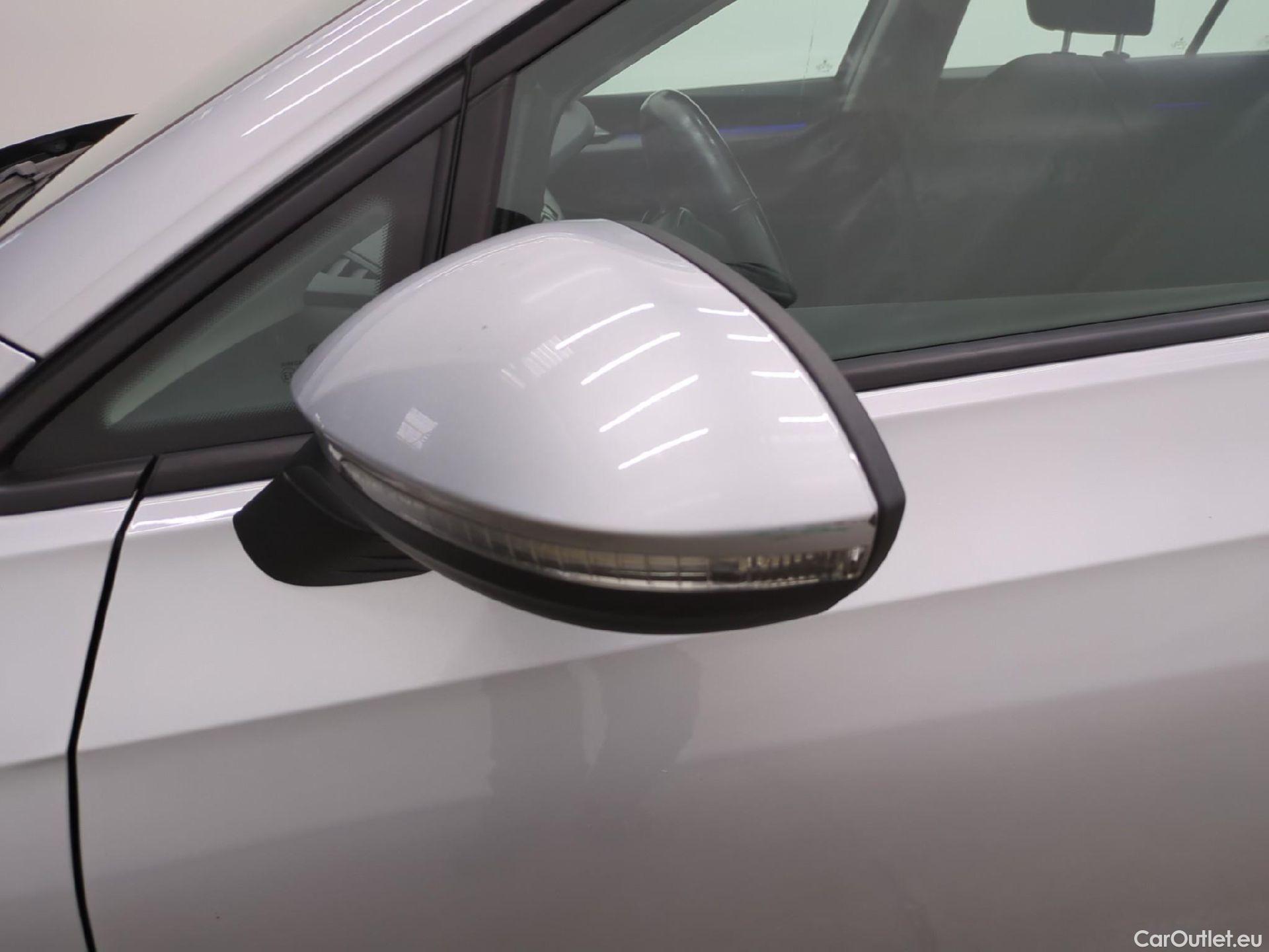  Volkswagen  Golf  VOLKSWAGEN / 2020 / 5P / Berline 2.0 TDI SCR 115 DSG7 Life Busi #3