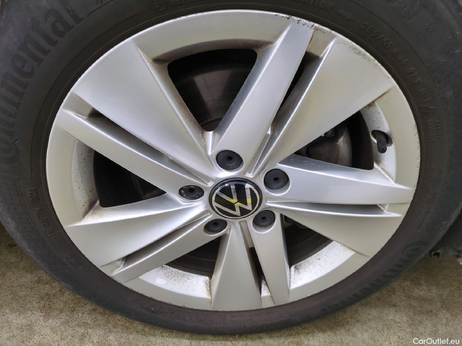  Volkswagen  Golf  VOLKSWAGEN / 2020 / 5P / Berline 2.0 TDI SCR 115 DSG7 Life Busi #9