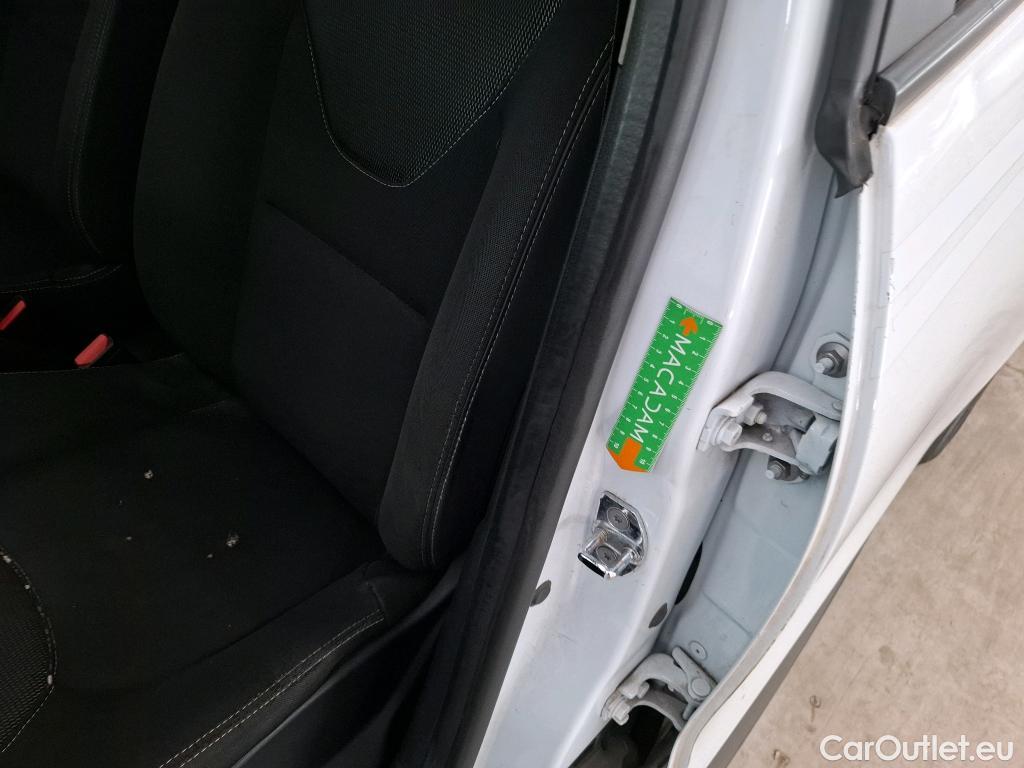  Renault  Clio  IV Air 1.5 dCi 75CV BVM5 E6 #40