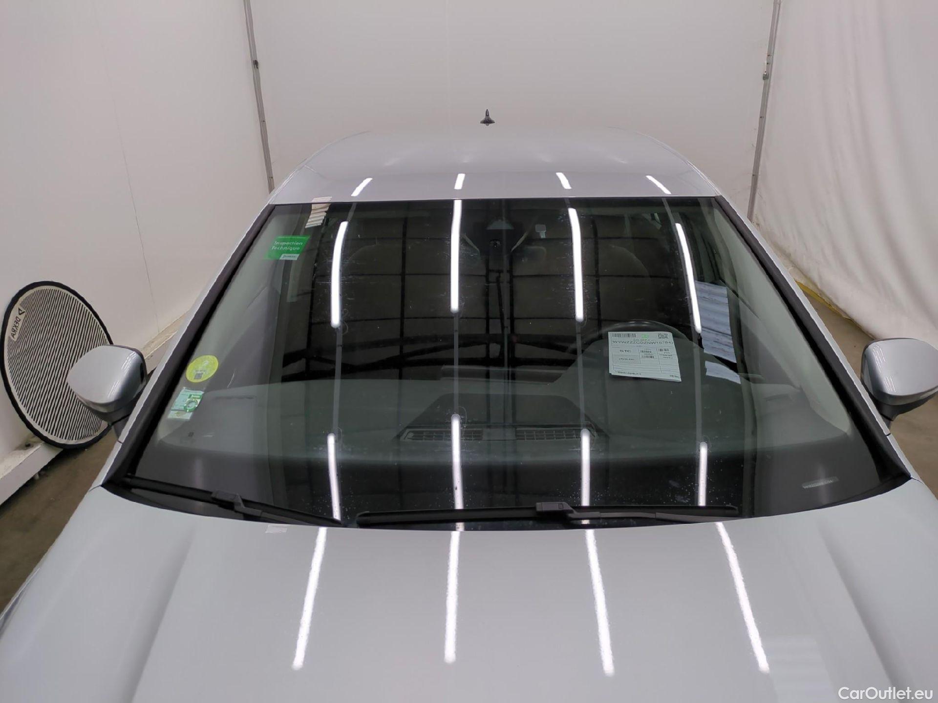  Volkswagen  Golf  VOLKSWAGEN / 2020 / 5P / Berline 2.0 TDI SCR 115 DSG7 Life Busi #2