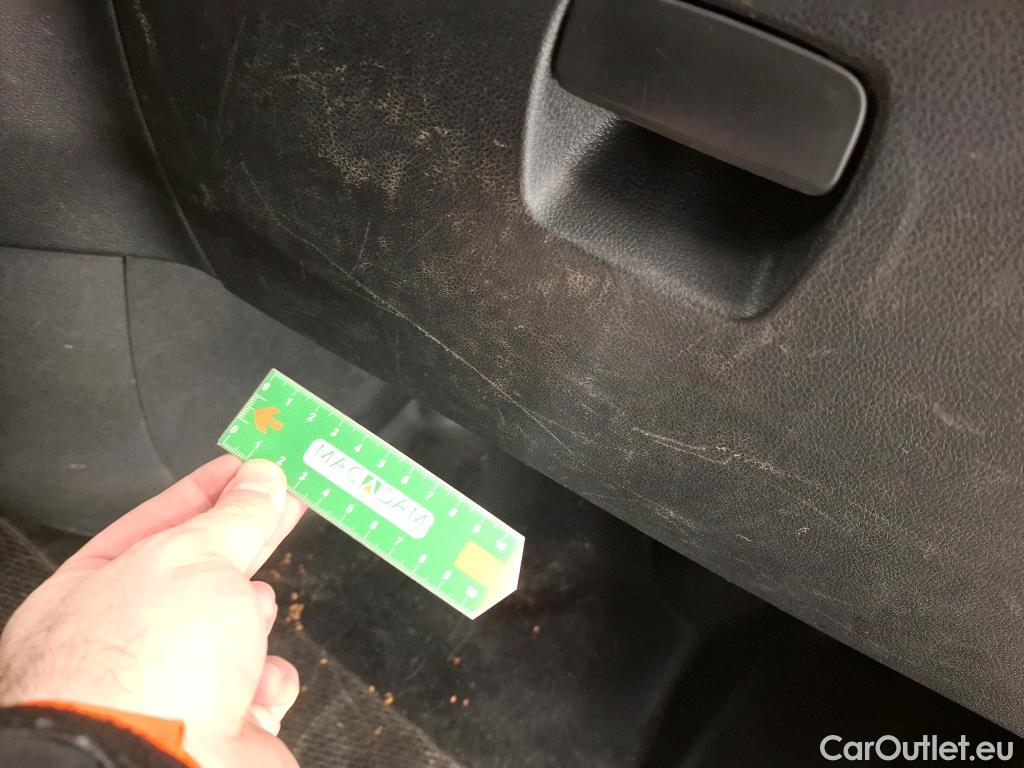  Renault  Trafic RENAULT  / 2019 / 4P / Fourgon tole FG GCF L1H1 1000 Energy dCi 145 EDC #21