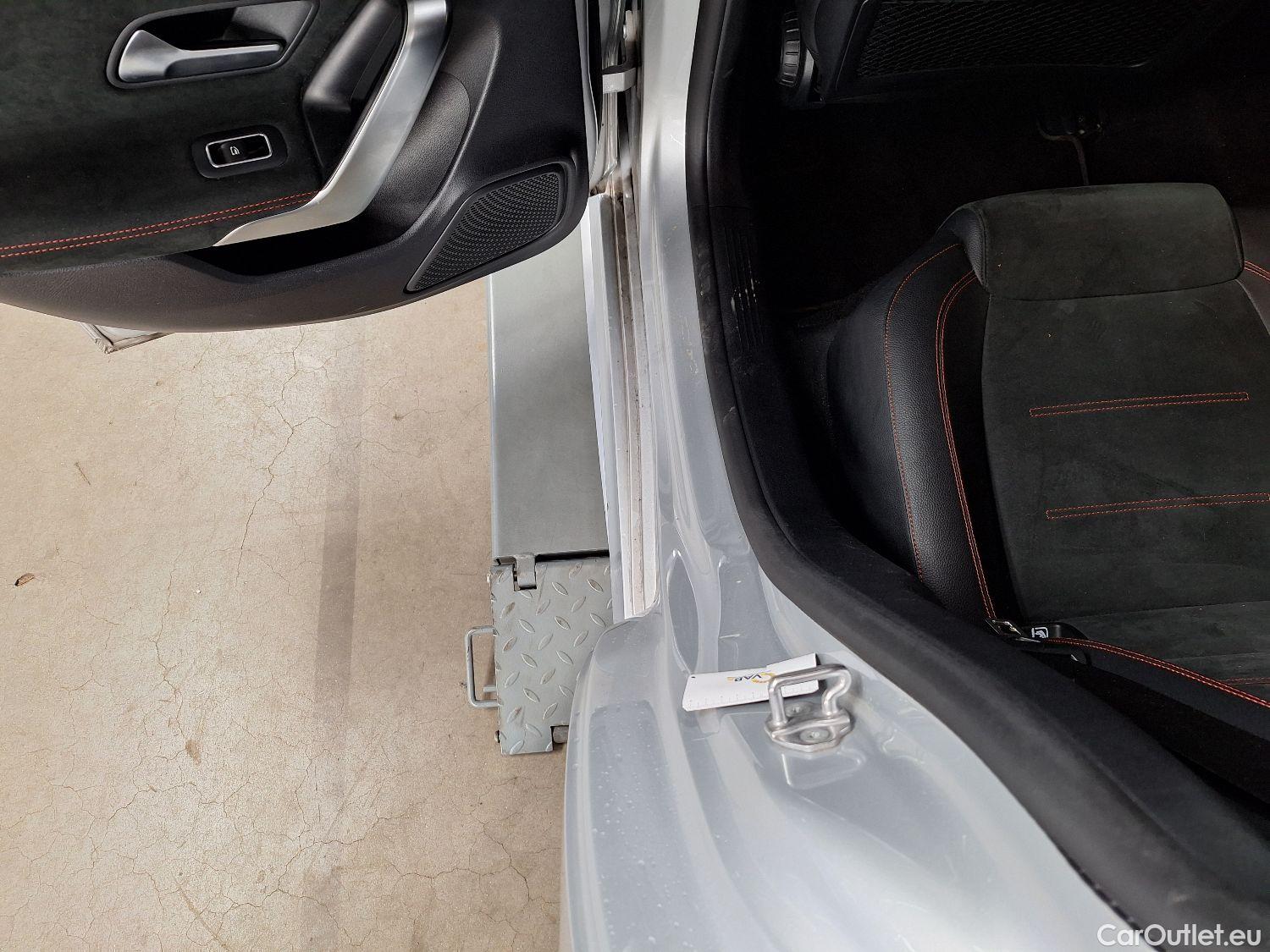  Mercedes  CLA-Klasse Mercedes, CLA-Class SB '19, Mercedes-Benz CLA Shooting Brake CLA 180 d Aut. 5d #27