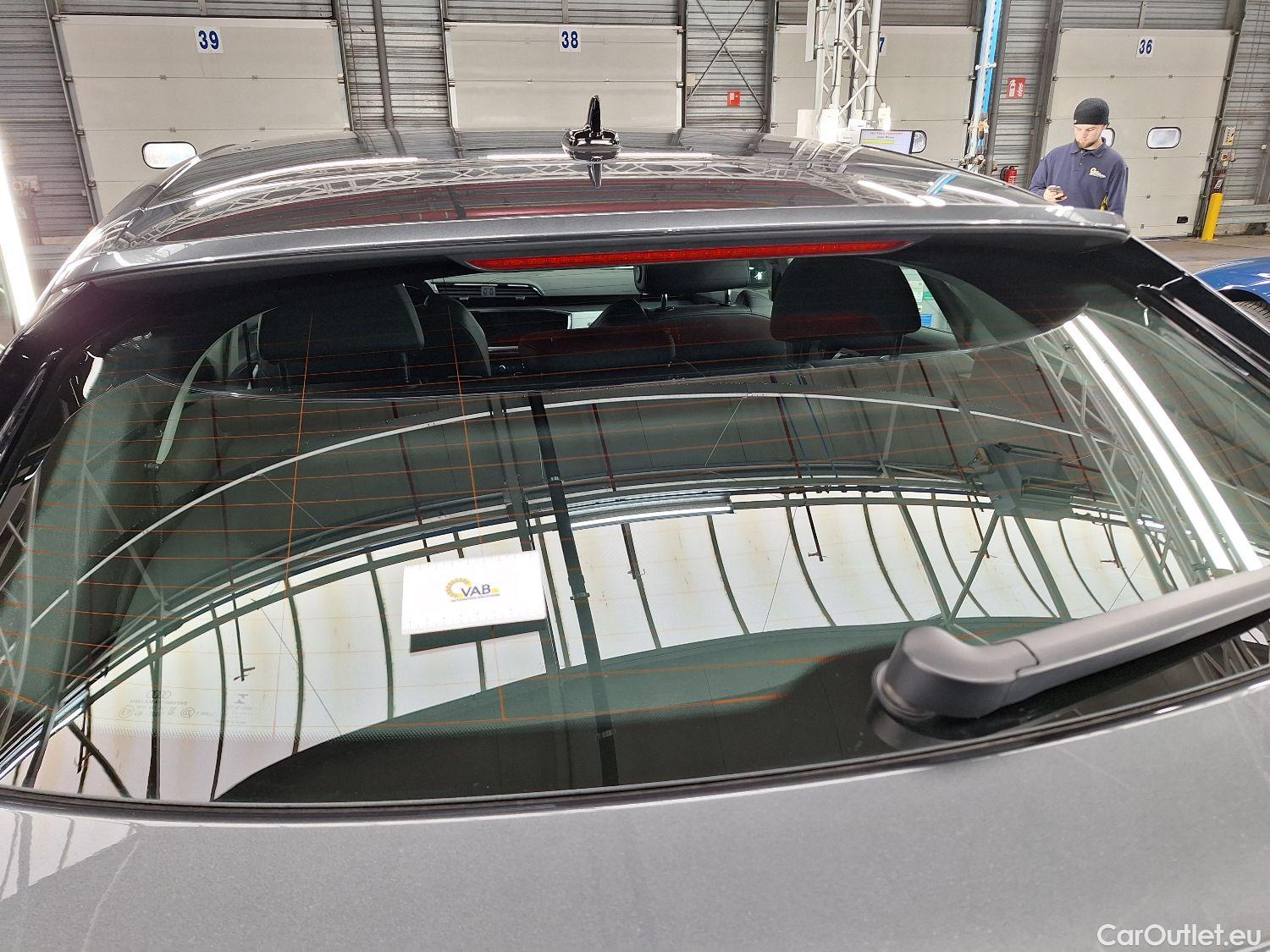  Audi  Q3 Audi,  SB '19 PHEV, Audi  Sportback 45 TFSI e S tronic S Line 5d #28