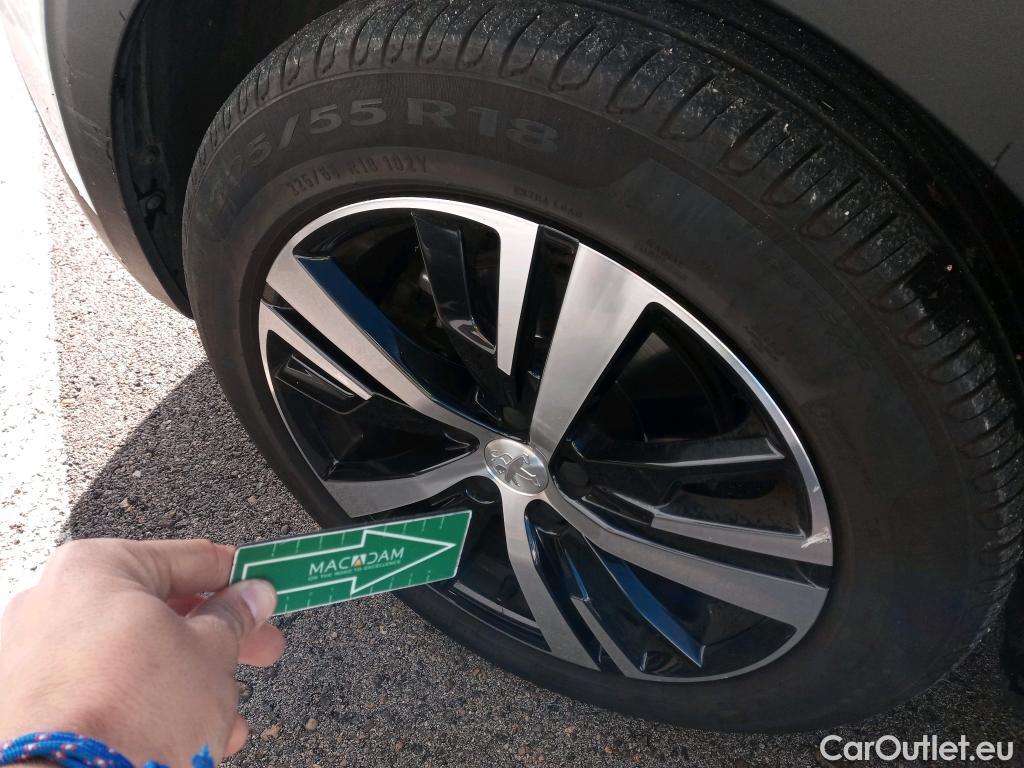  Peugeot  3008 PEUGEOT  / 2016 / 5P / todoterreno 1.5 BlueHDi 96kW S&S GT Line EAT8 #26