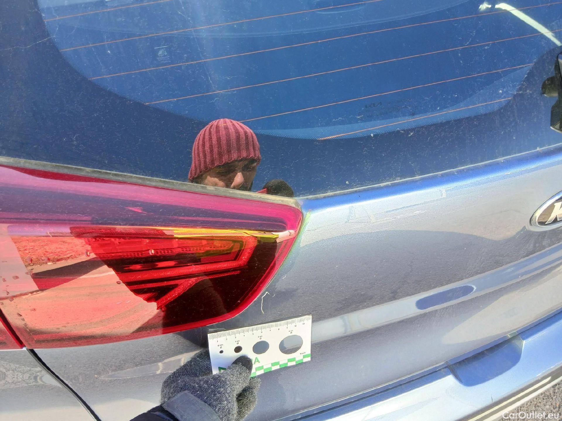  KIA  Niro KIA  / 2019 / 5P / crossover 1.6 GDi HEV 104kW (141CV) Drive #10